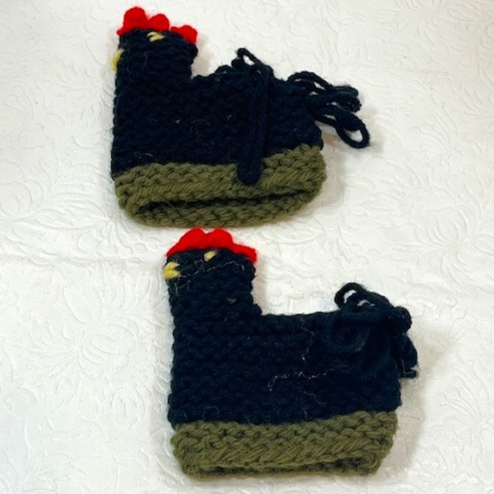Two (2) Crocheted/Knitted Chicken/Hen Egg Cozies Covers Holder Decor 3"x4"